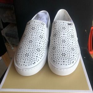 NIB Michael Kors Kane leather floral sneakers